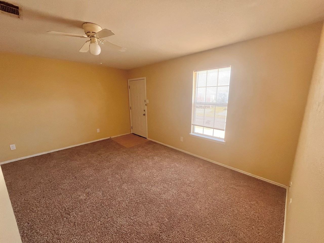 1703 Benttree Dr #C - Photo 4 of 15