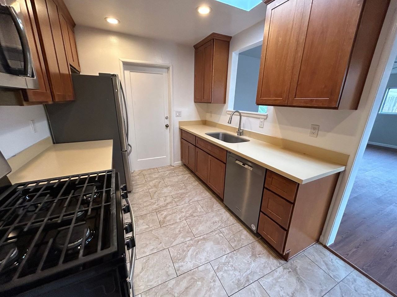 14062 Corvallis St - Photo 4 of 19