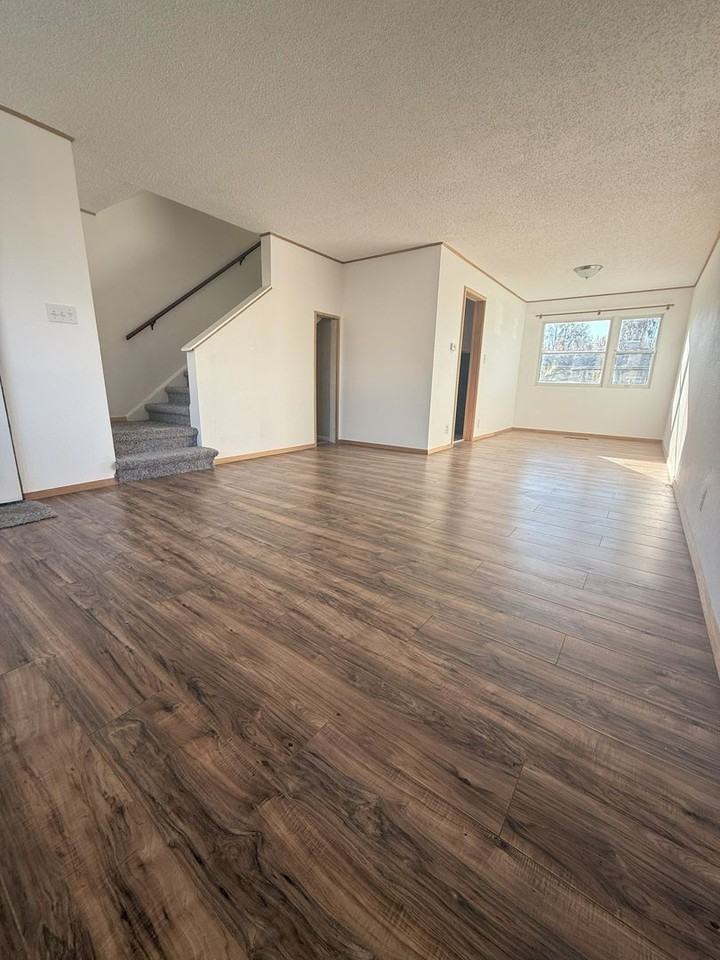1217 Mccarty Ave - Photo 4 of 18