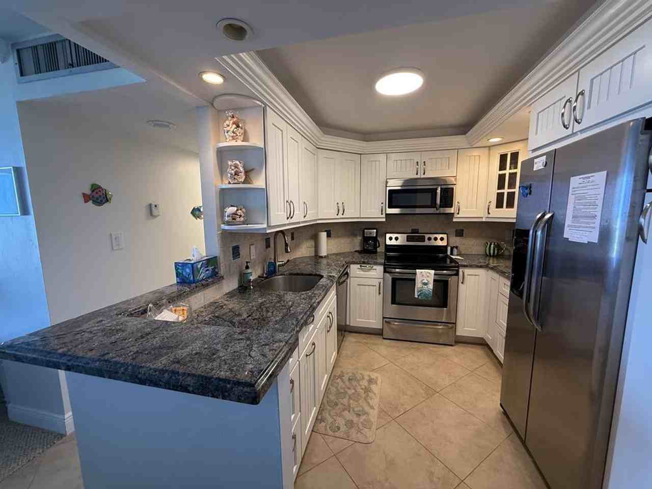 440 Seaview Ct #1210 - Photo 2 of 15