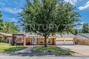 952 Charleston Dr - Photo 1 of 1