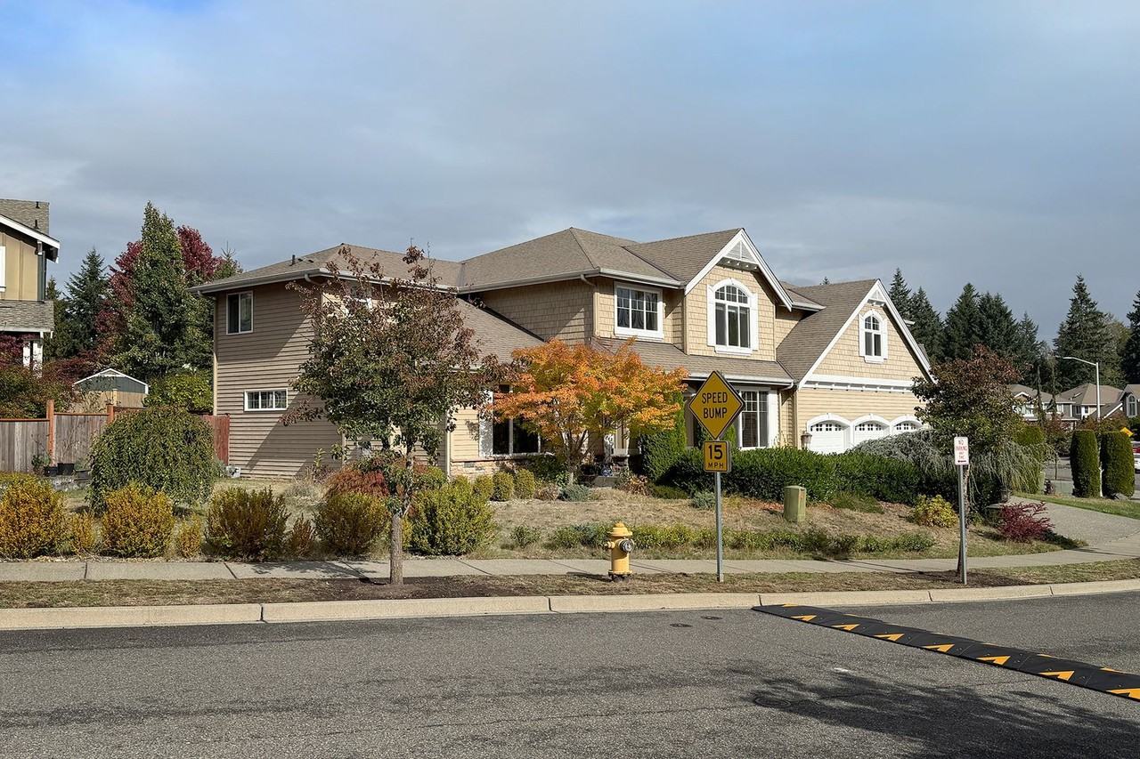 17124 6th Ave W - Photo 2 of 30