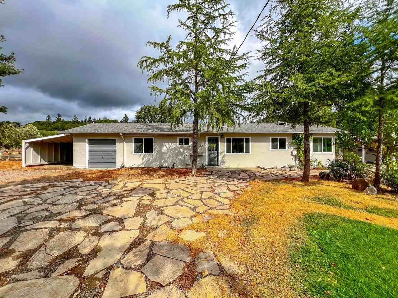 1226 Conn Valley Rd - Photo 2 of 33