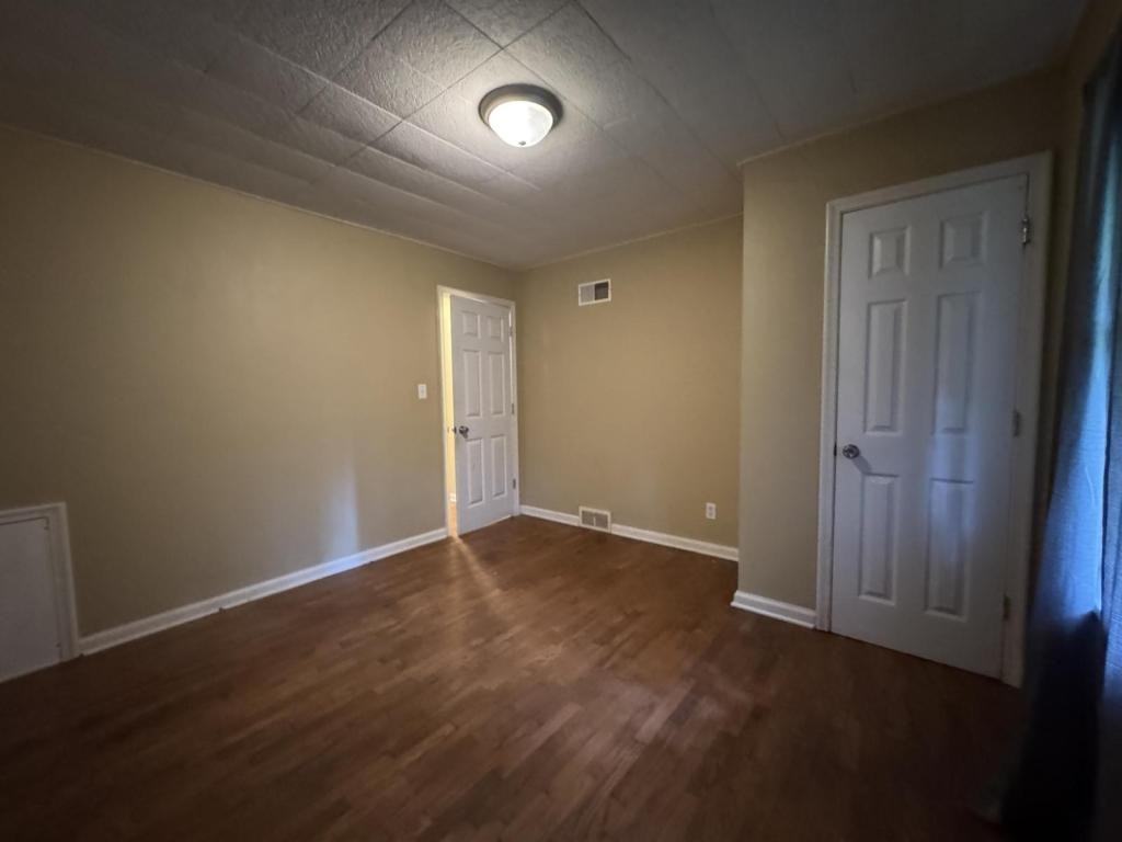 2328 East Manchester Drive - Photo 7 of 18