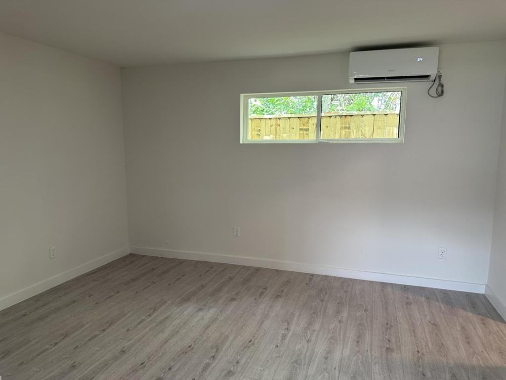 6811 Del Rio St ##11 - Photo 7 of 11