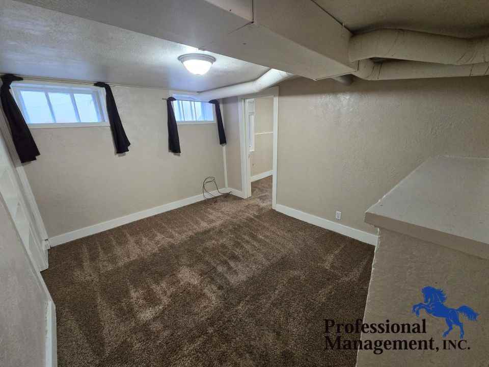 130 Custer Ave #3 - Photo 3 of 5
