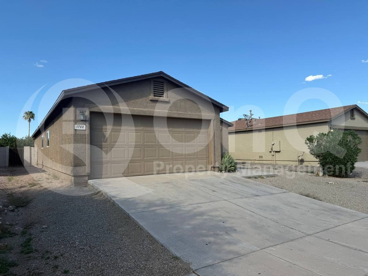 1702 W Summer Dawn Dr - Photo 3 of 10