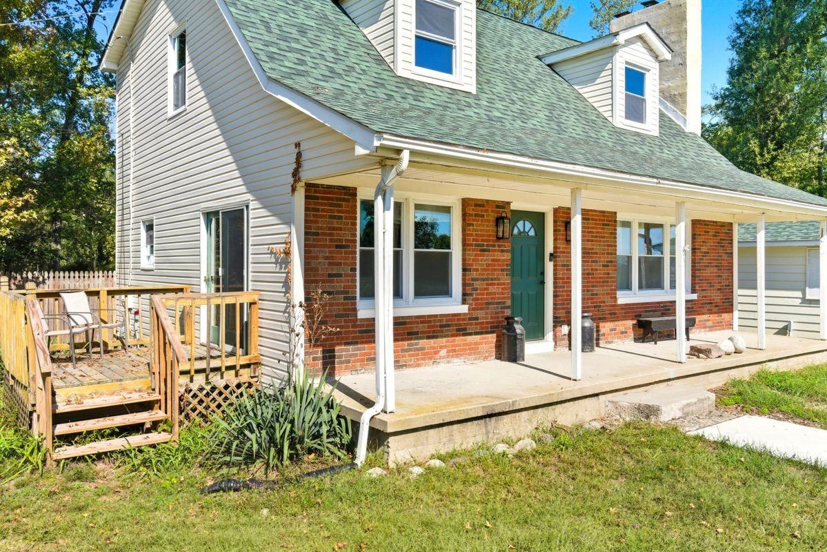 2092 Main Rd - Photo 3 of 25