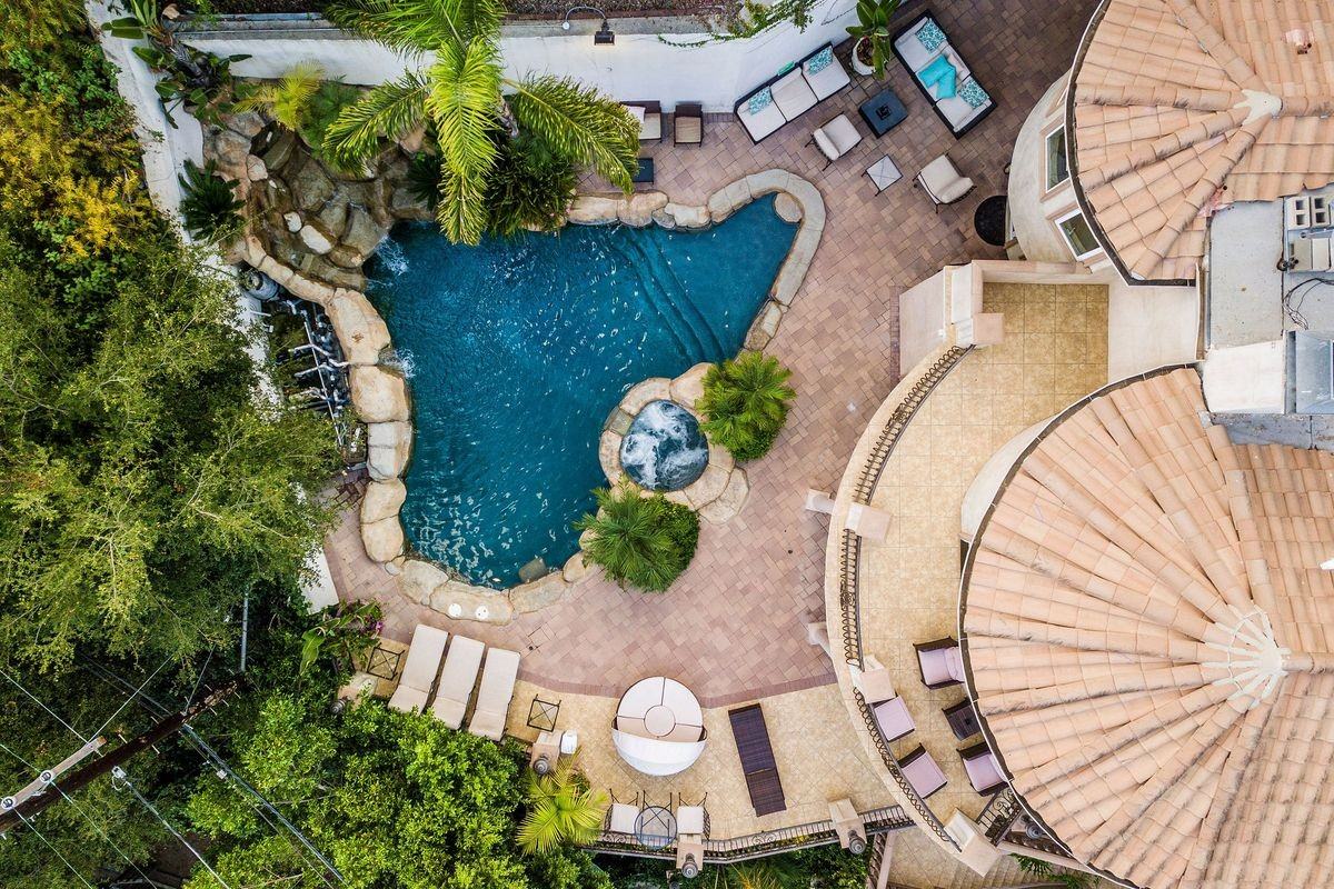 1441 Robmar Dr - Photo 3 of 42