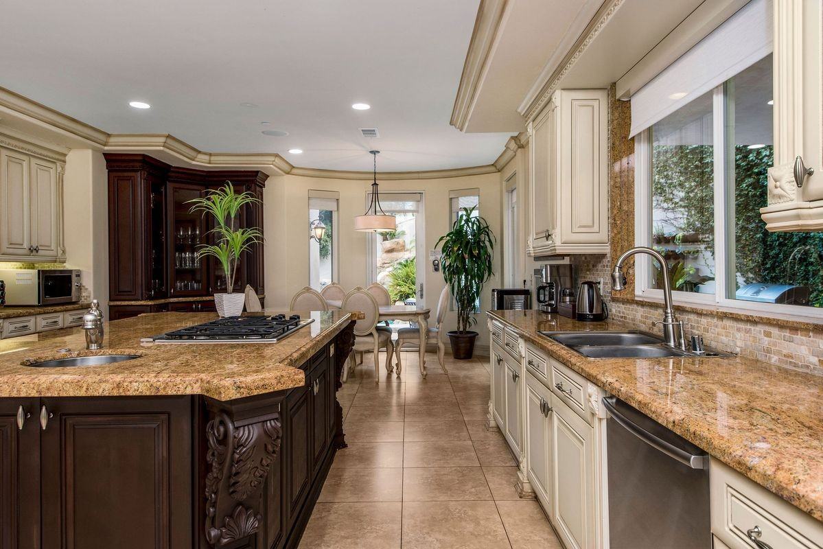 1441 Robmar Dr - Photo 6 of 42