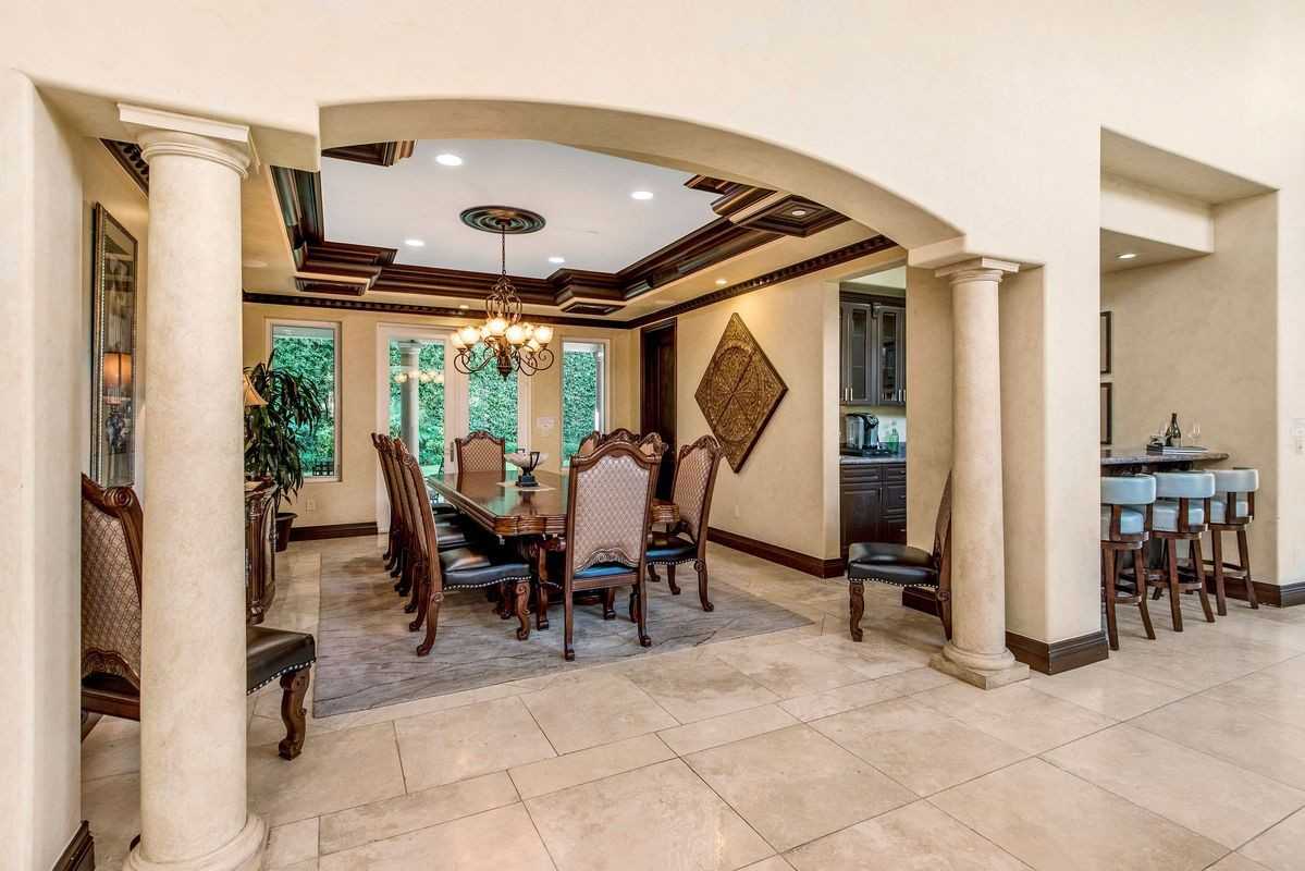 1441 Robmar Dr - Photo 7 of 42