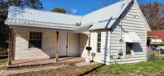 2527 N Pierce Ave - Photo 1 of 1