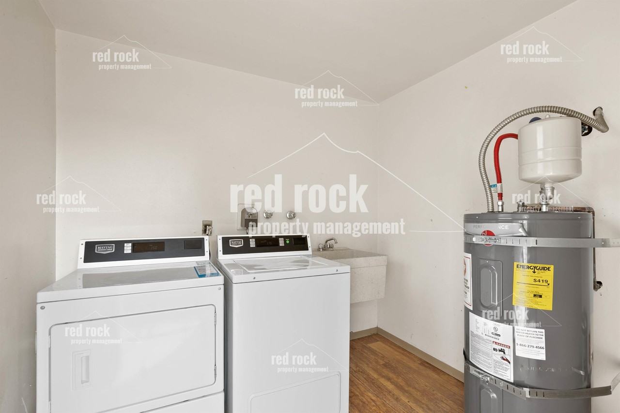 2422 E Diamond Ave #1 - Photo 5 of 20