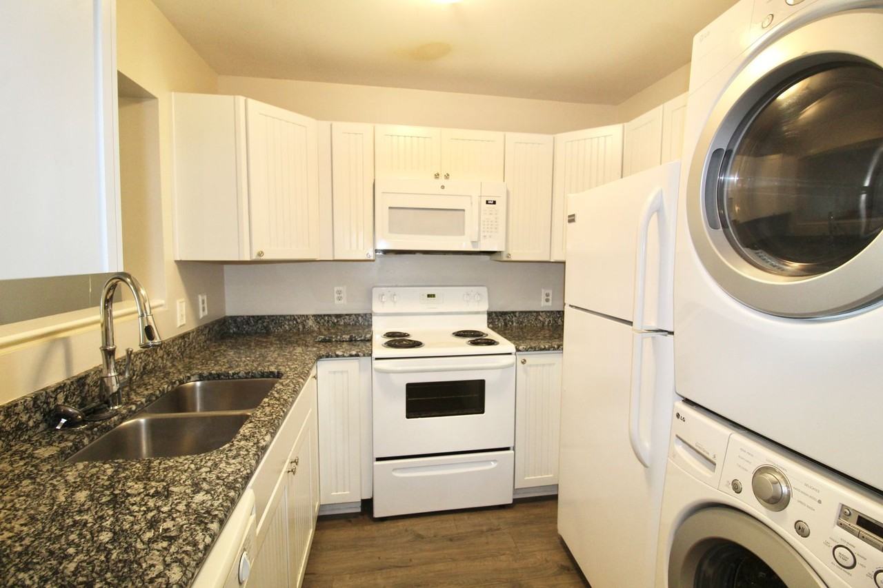 Hunters Ridge Condominiums  1390B - Photo 3 of 20