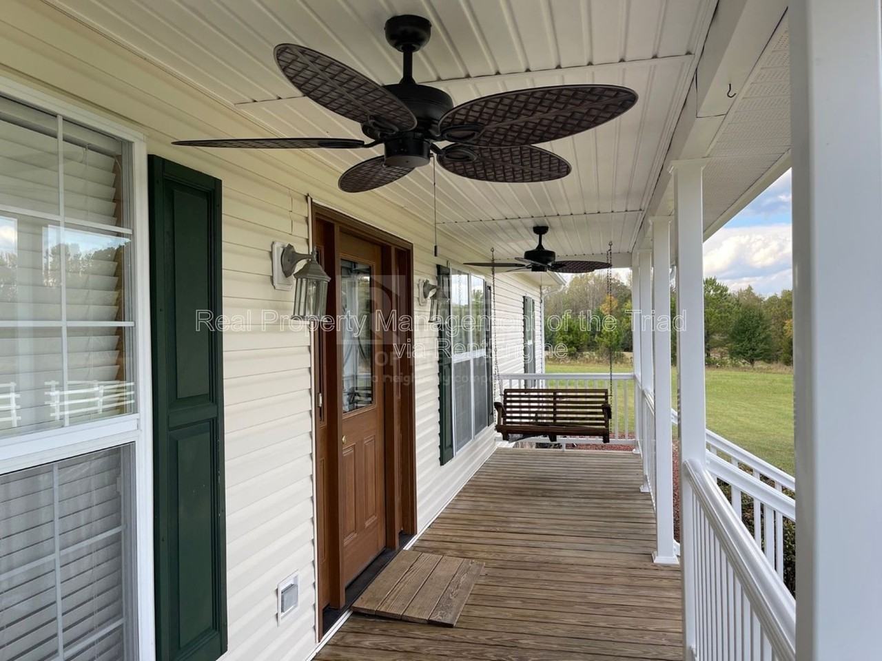 6660 Alamance County Line Rd - Photo 3 of 20