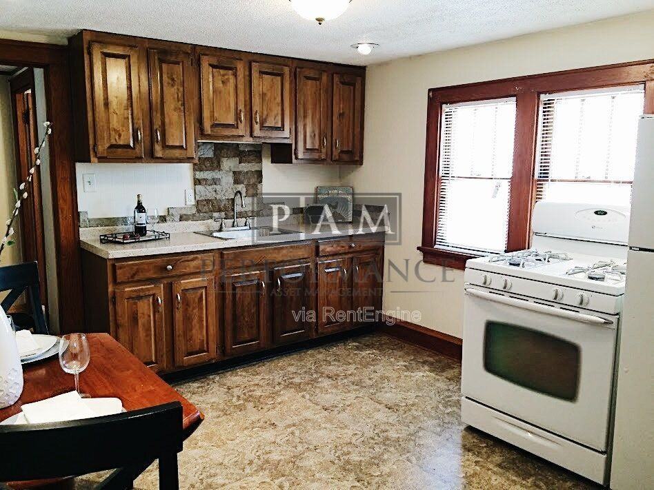 1443 South 51st Street #B - Photo 5 of 9