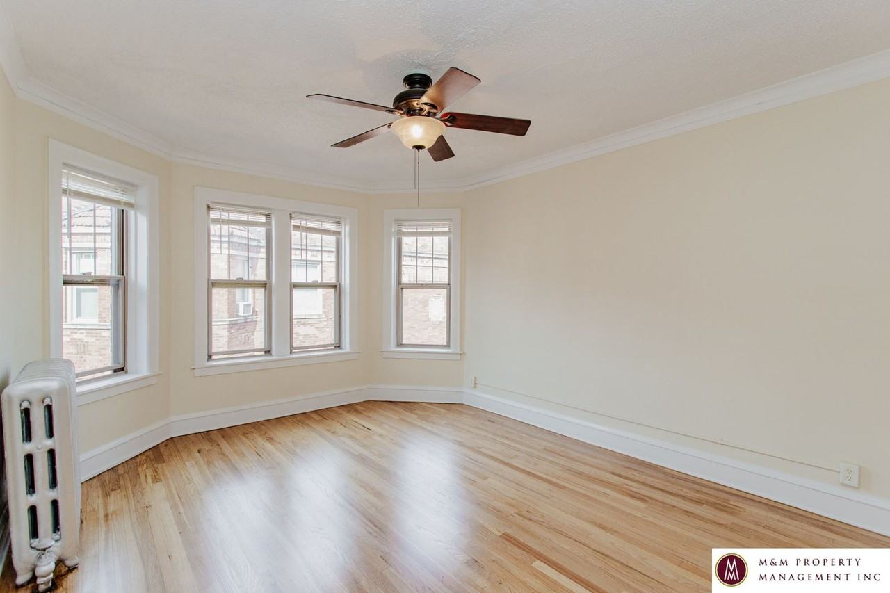 1000 Austin - Photo 2 of 30