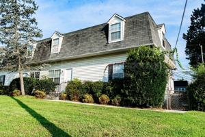 featured image of 2519 Cedar Ln #1