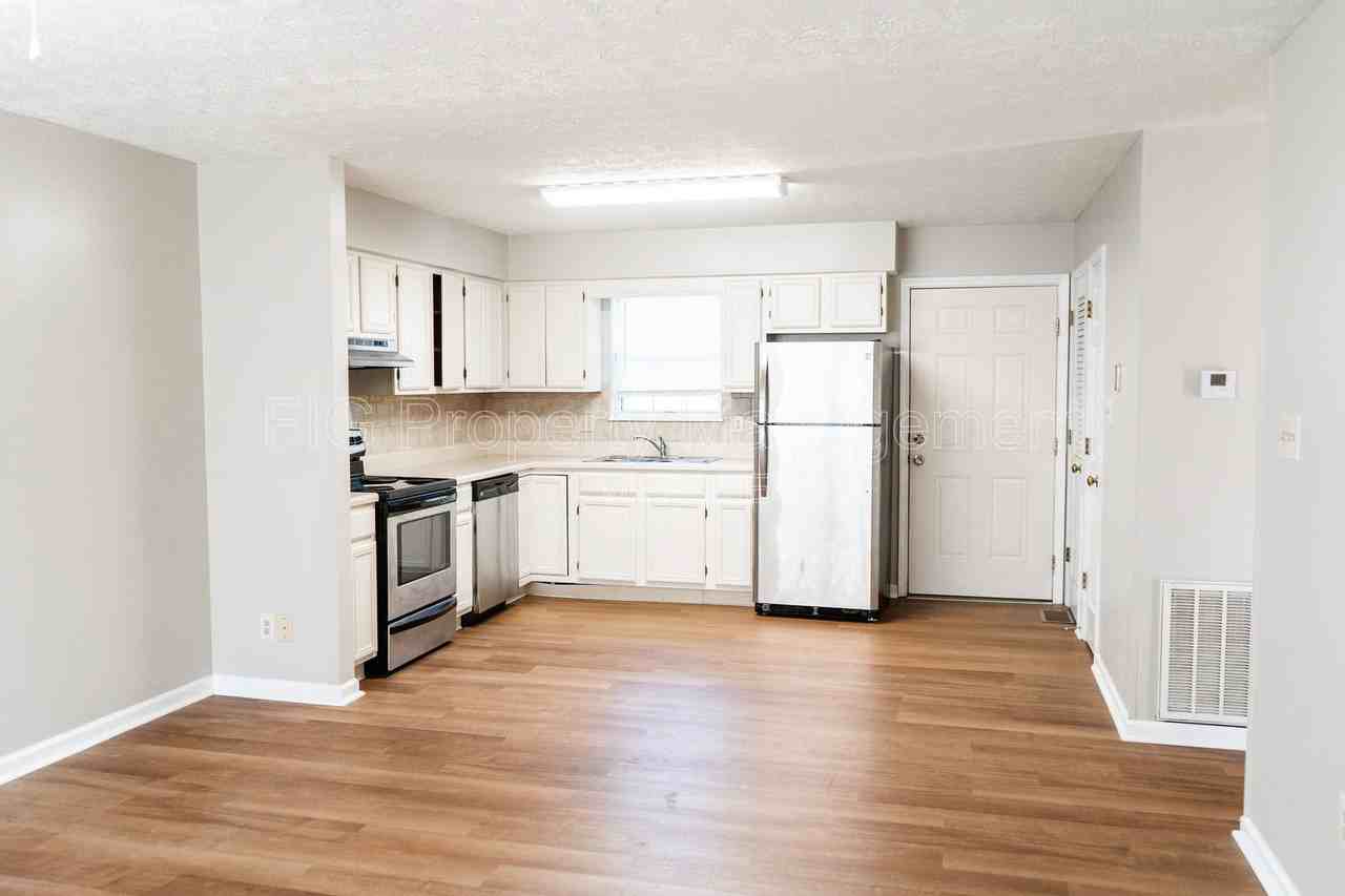 2519 Cedar Lane Northeast #1 - Photo 2 of 21