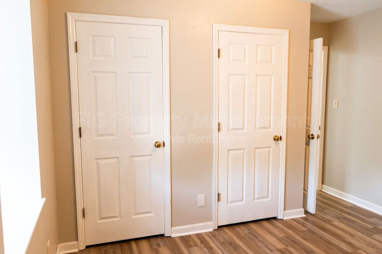 2519 Cedar Lane Northeast #1 - Photo 7 of 21