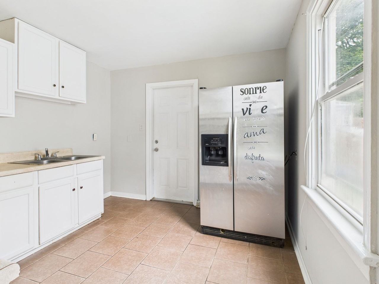 4707 Castlewood Rd - Photo 6 of 16