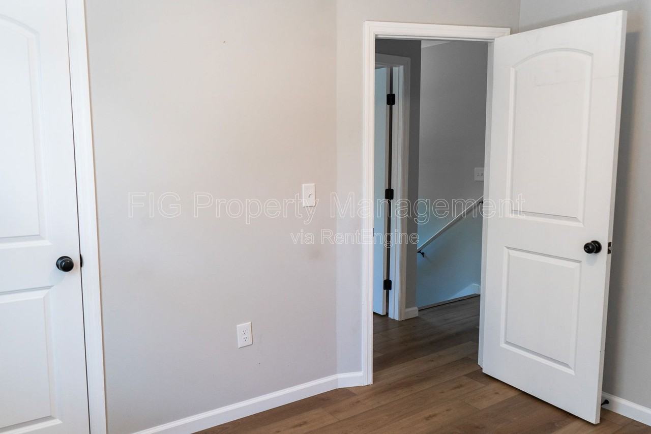 3205 Bikers Path Way - Photo 6 of 24