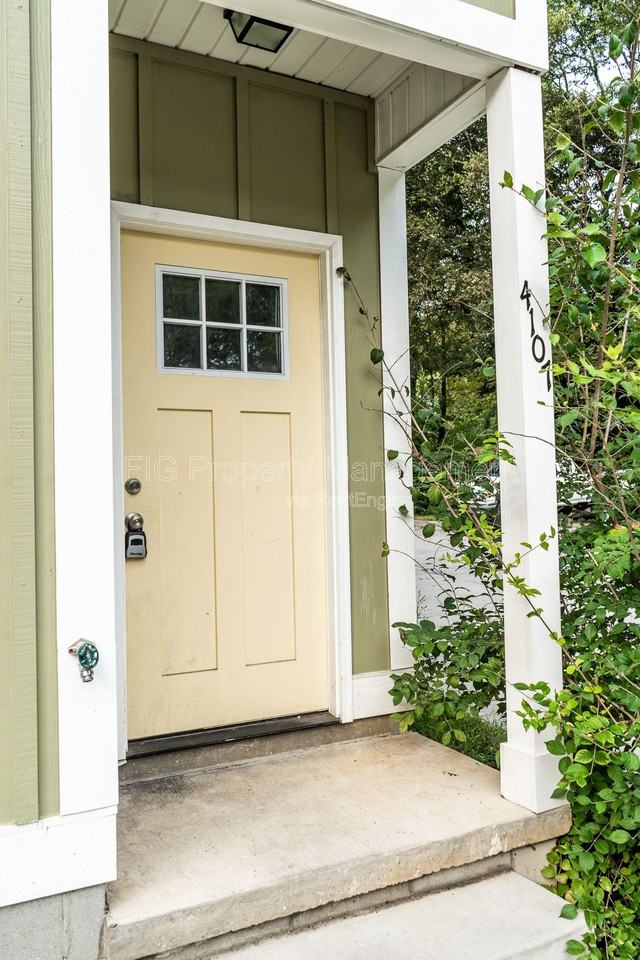 4107 Mountain Trek Way