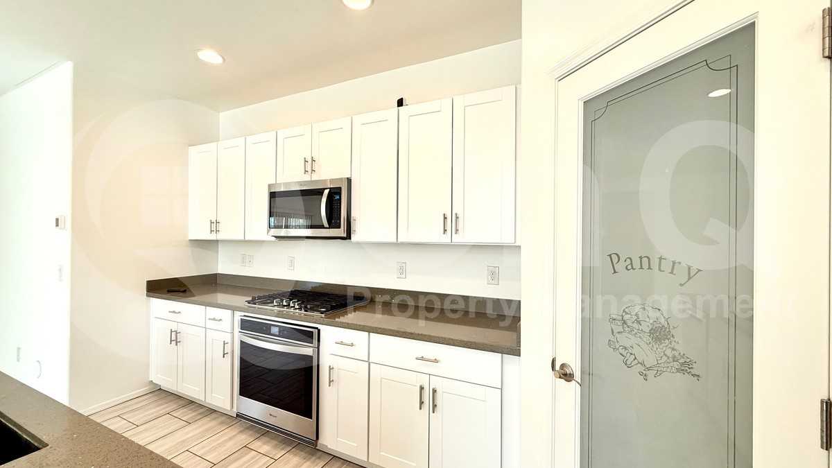 40142 W Crane Dr - Photo 3 of 19