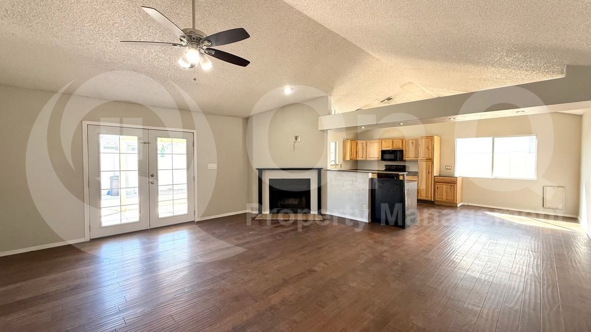 7205 West Krall Street - Photo 6 of 19