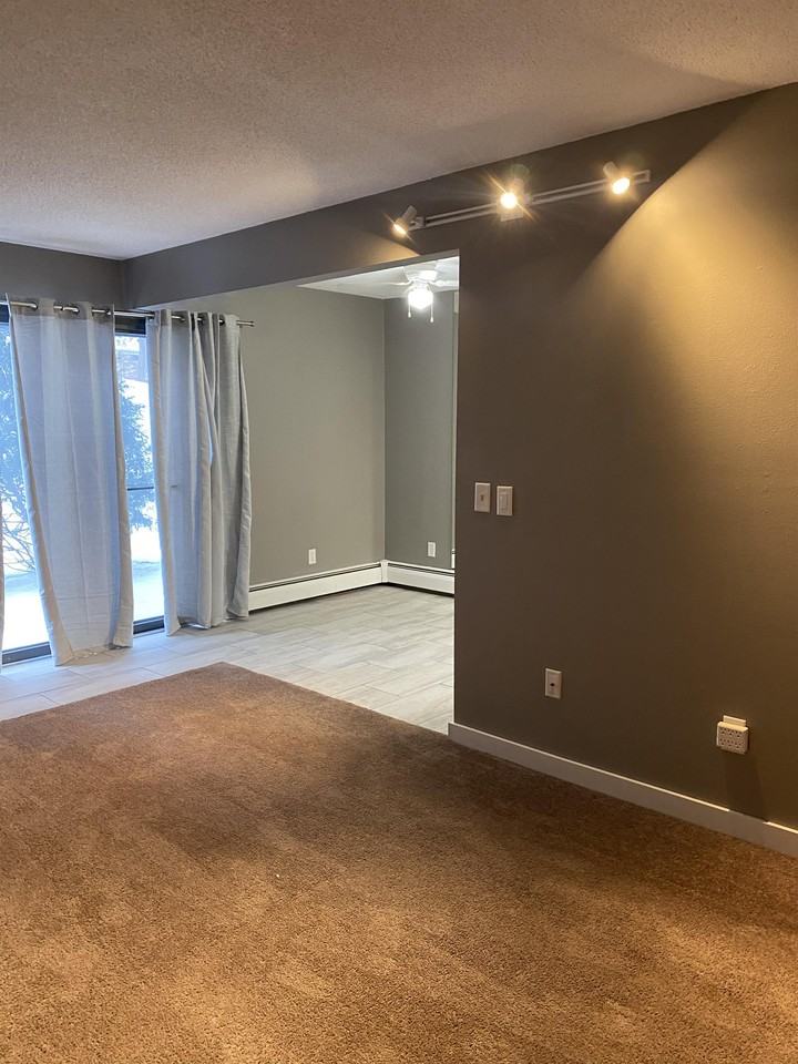 946 Westbrooke Way #1 - Photo 5 of 10