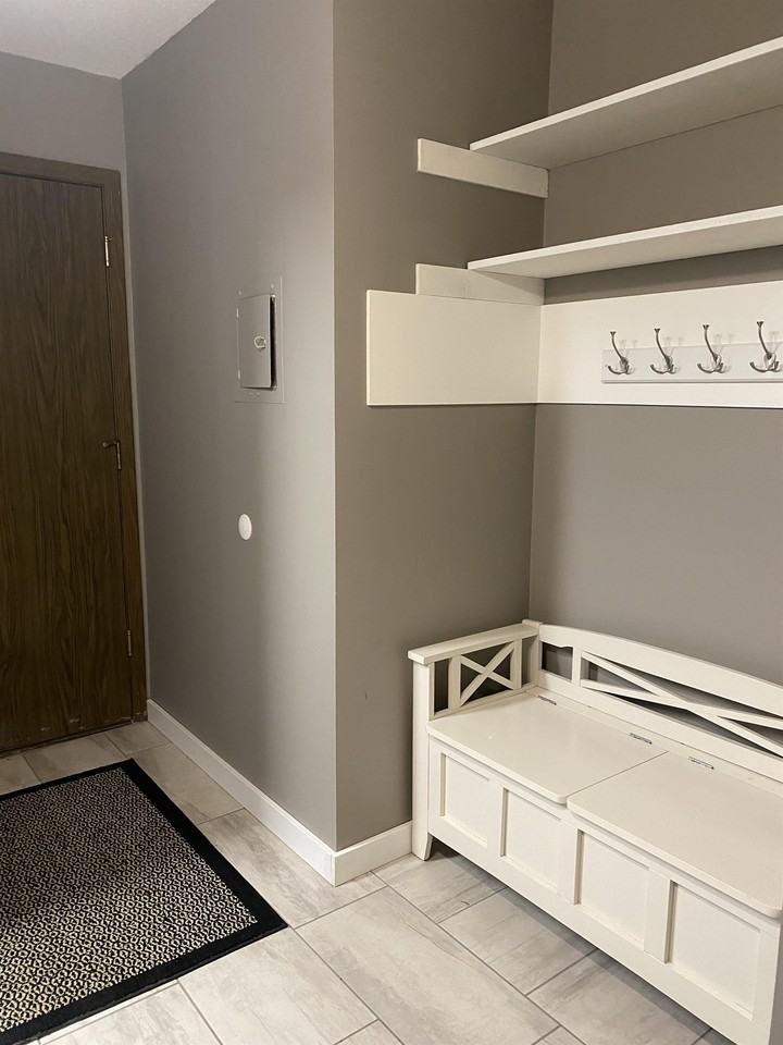 946 Westbrooke Way #1 - Photo 4 of 10