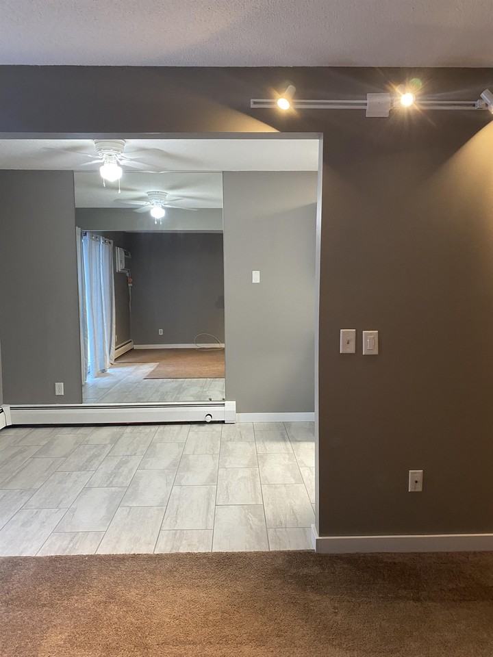 946 Westbrooke Way #1 - Photo 3 of 10