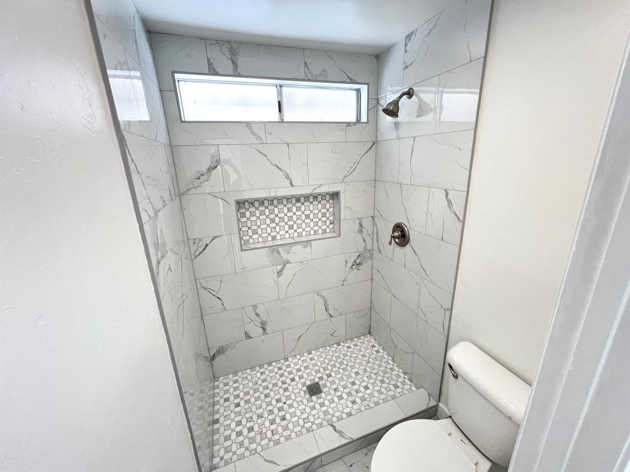 1389 Oriole Place - Photo 2 of 19