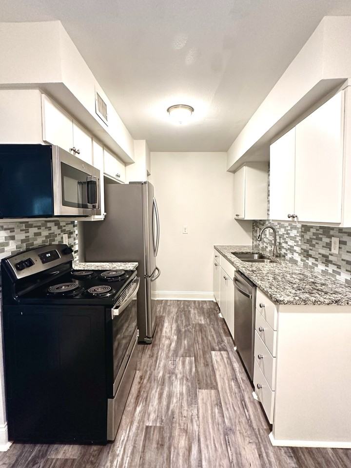 3650 Rickshaw Dr - Photo 2 of 31