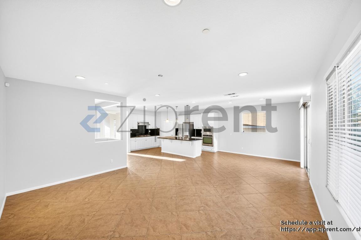 5746 Brianhead Dr - Photo 5 of 30