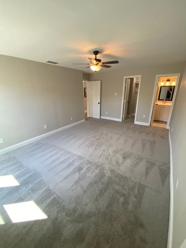 5826 Sandhurst Lane #B - Photo 7 of 20