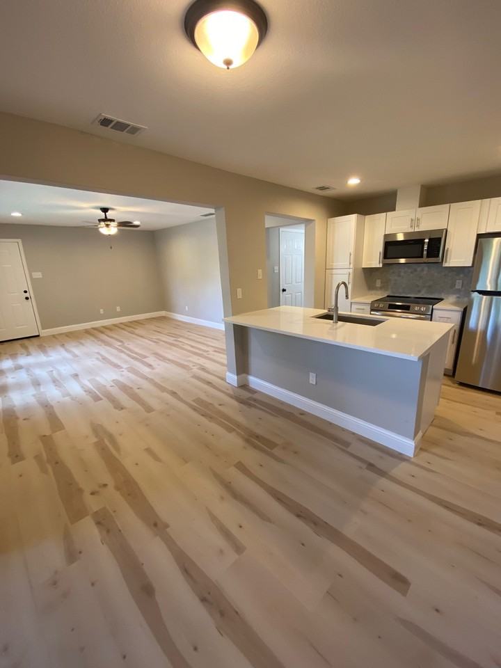 5826 Sandhurst Lane #B - Photo 6 of 20