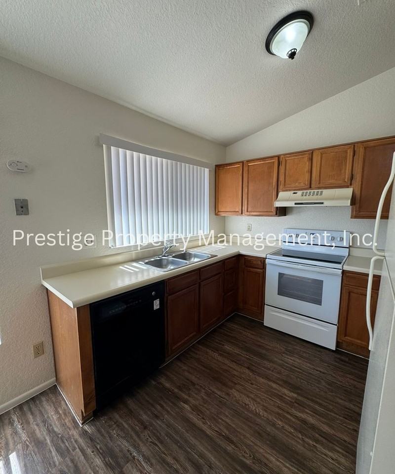 3093 W Placita De La Roseta - Photo 4 of 31
