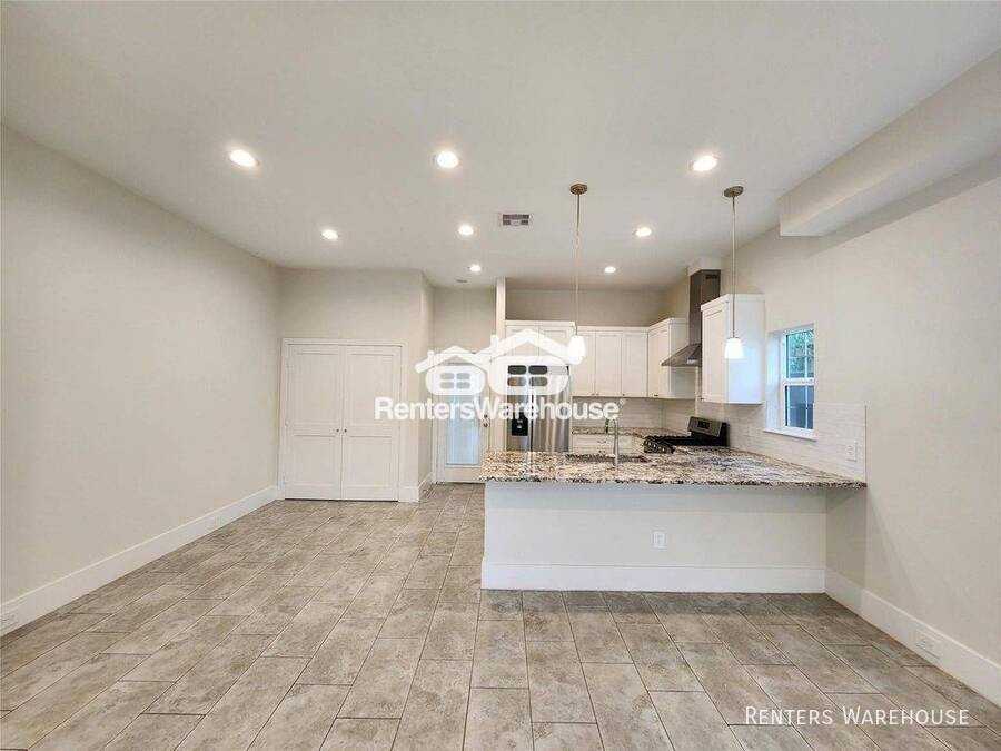 2202 Lynnfield Street - Photo 5 of 16