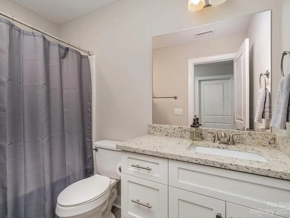 1328 26th Ave Ne - Photo 3 of 12