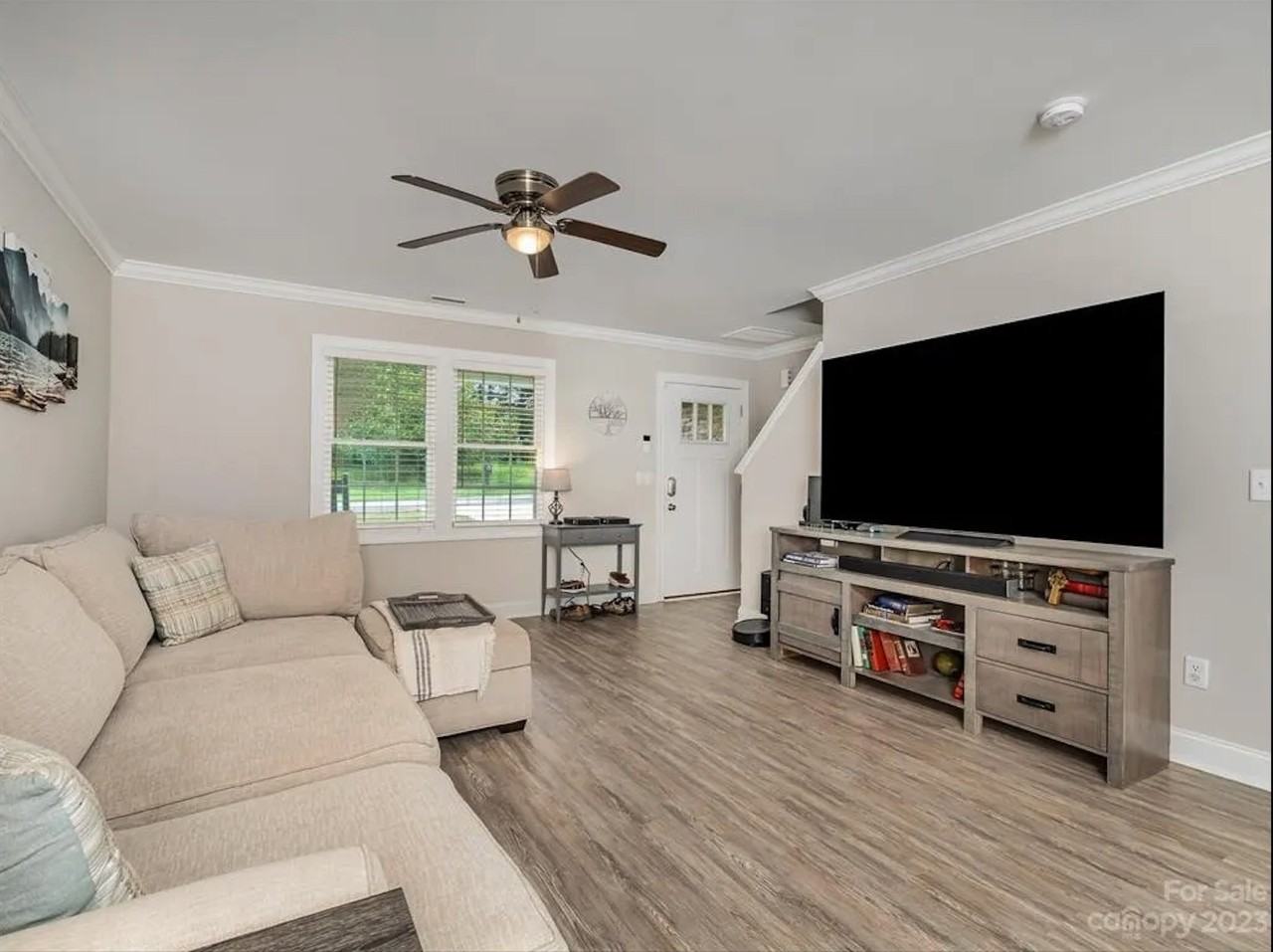 1328 26th Ave Ne - Photo 4 of 12