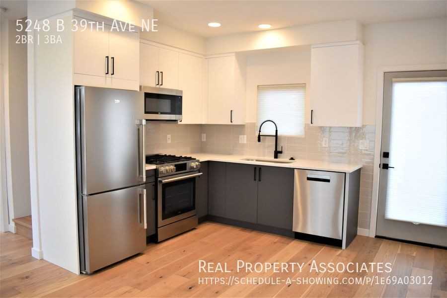 5248 39th Ave Ne #B - Photo 5 of 19