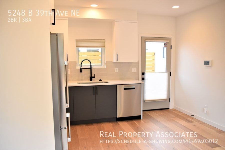 5248 39th Ave Ne #B - Photo 6 of 19