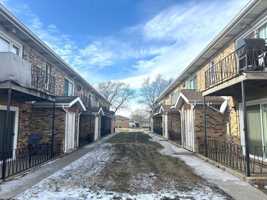 featured image of 7724 S Harlem Ave #2D