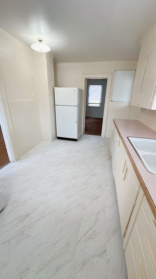 2207 Douglas Ave - Photo 6 of 31