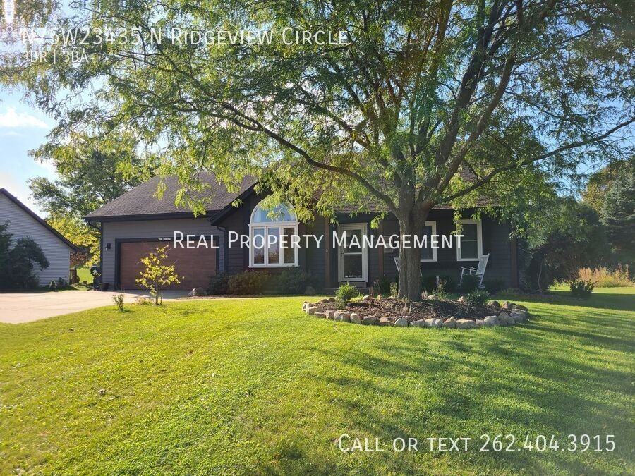 N75W23435 N Ridgeview Cir - Photo 2 of 36