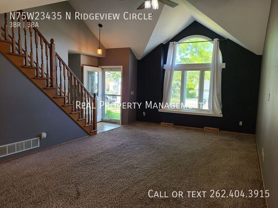 N75W23435 N Ridgeview Cir - Photo 3 of 36
