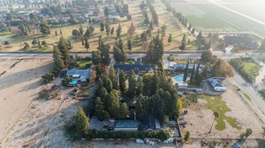 561 De Wolf Avenue - Photo 3 of 18