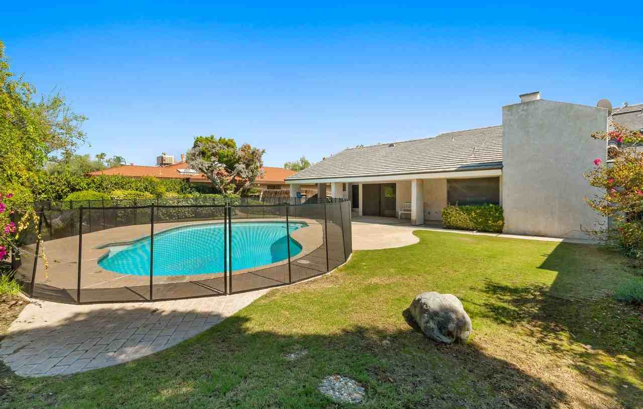 1109 Calle Extrano - Photo 2 of 15