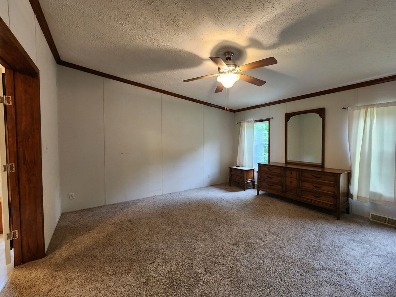 118 April Lane - Photo 4 of 34